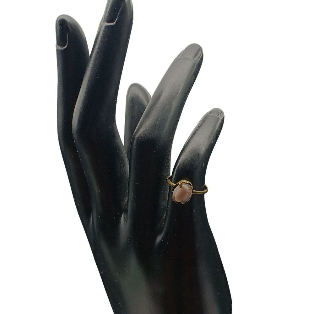 Vintage Gold Tone Pink Cameo Child Ring Size 3 with Oval Face Profile Design Mar - Picture 2 of 5